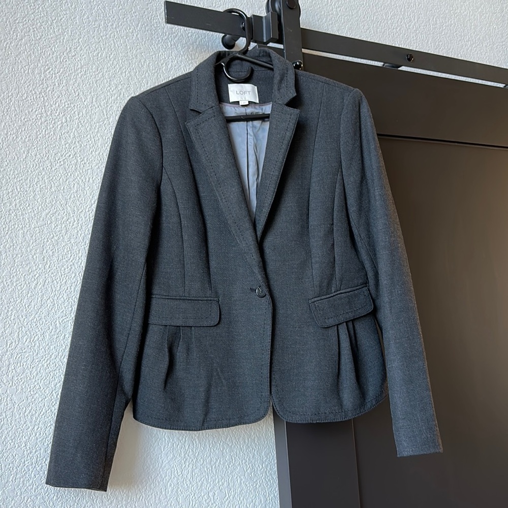 Ann Taylor LOFT Gray Jacket - Tailored, Double-Stitched - SZ 6